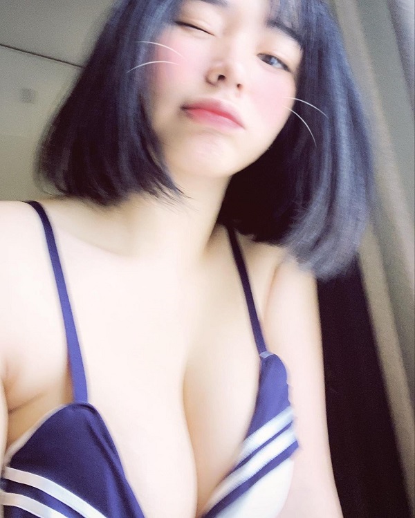 Trần Minh Thiên Di Muốn Ngắm Ngực Bự Thì Bơi Hết Vào Đây 14 QQLive Ứng dụng giải trí livestream chat với gái xinh tran minh thien di11 1