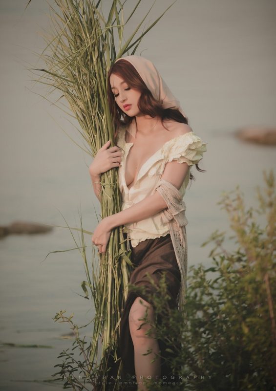 Thôn Nữ Kim Lê Bầu Ngực Mơn Mởn Tựa Quả Bồng Lủng Lẳng Trên Cây 13 QQLive Ứng dụng giải trí livestream chat với gái xinh kim le13