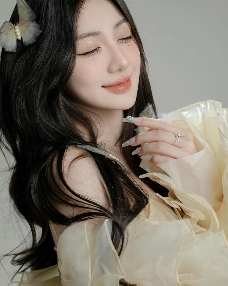 Video Trần Hà Linh quat vn gây bão