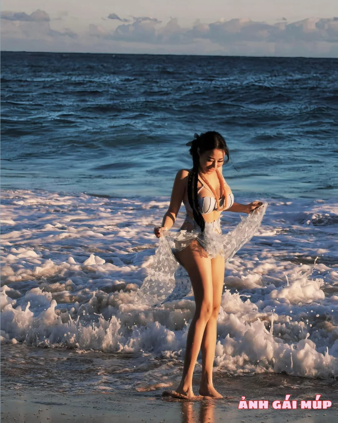 anhgaimup com shows bo anh gai xinh tam bien 2025 061 Ảnh Gái Xinh Tắm Biển 2025 Top 500 Em Gái Tắm Biển Ngon Nhức Nách Gái Xinh Bikini